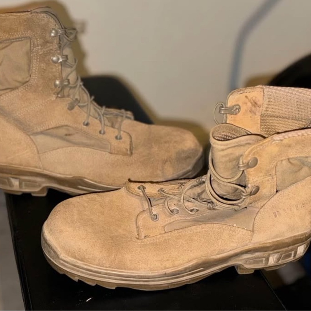 Army Combat Boots Coyote Size 10.5 EW Used